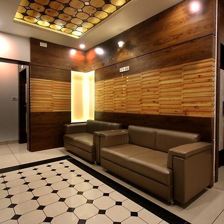 Hotel Midtown 바도다라 외부 사진