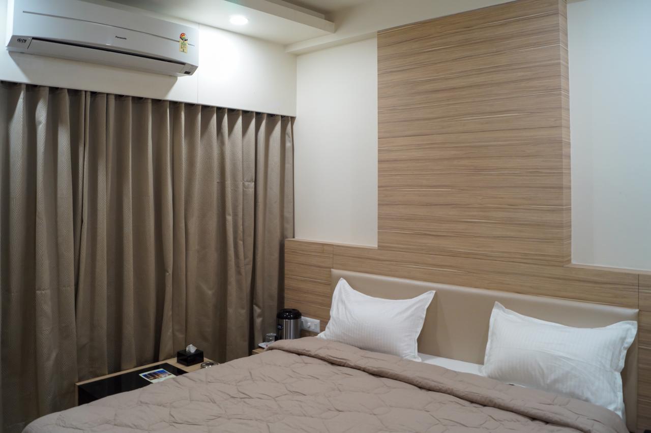 Hotel Midtown 바도다라 외부 사진